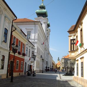 Győr je historické maďarské mesto 25km od Veľkého Medera