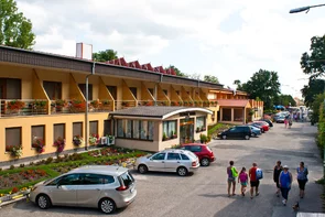 Hotel Thermal Varga Velky Meder Kukkónia