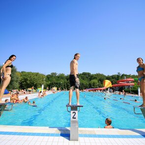 Plavecký bazén 25 metrů Veľký Meder termální lázně Slovensko