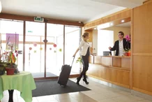 recepce Hotel Thermal Varga ubytovanie a kúpalisko pri Bratislave