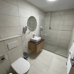 Spirit apartments ***