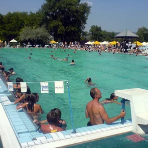 Termální lázně Štúrovo aquapark koupaliště wellness