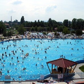 Termální lázně Štúrovo aquapark koupaliště wellness