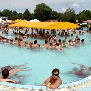 Termální lázně Štúrovo aquapark koupaliště wellness