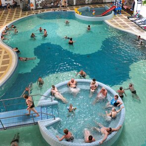 Veľký Meder - vnitřní plavecký bazén